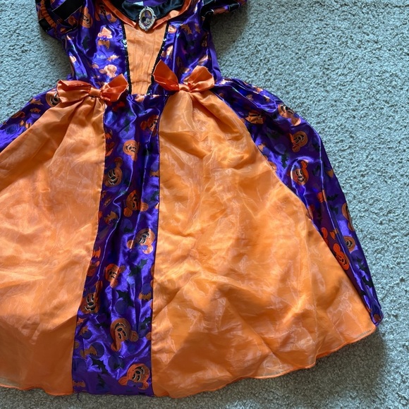 Disney Store Minnie Mouse Halloween Witch Costume - Orange and Purple 7/8 World - Picture 2 of 6